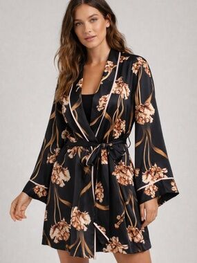 NWT BCBGMAXAZRIA Black & Gold Kimono Mini Dress | Size XS